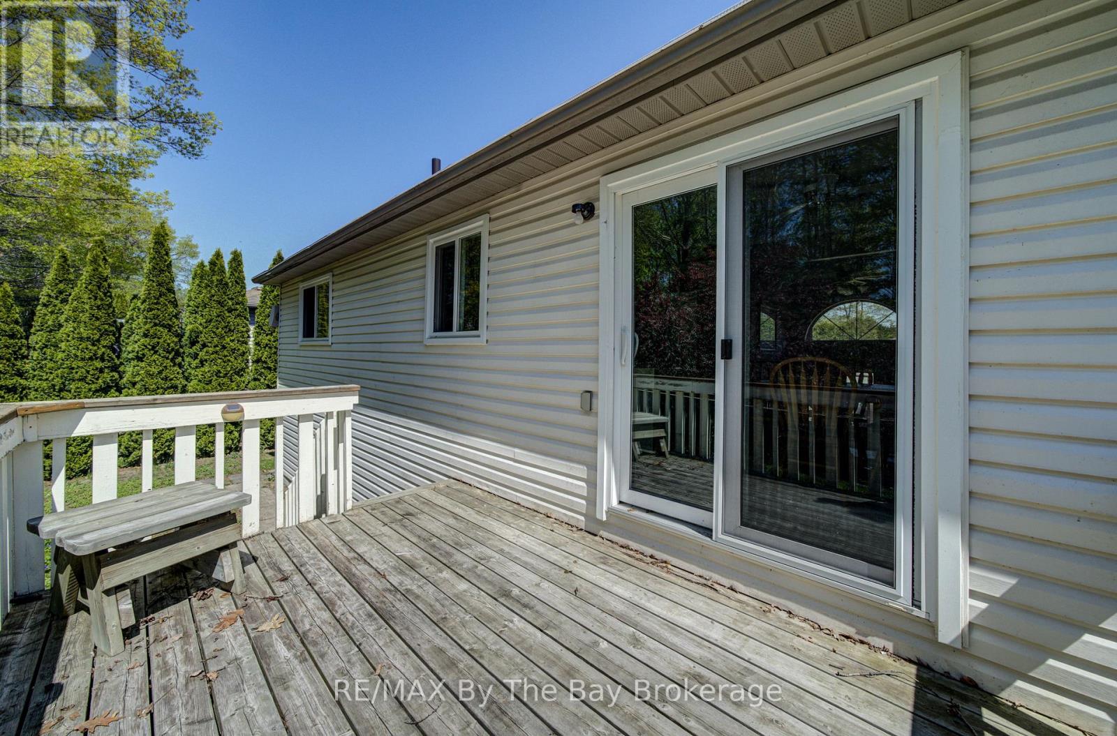 12 SILVER BIRCH AVENUE - 36