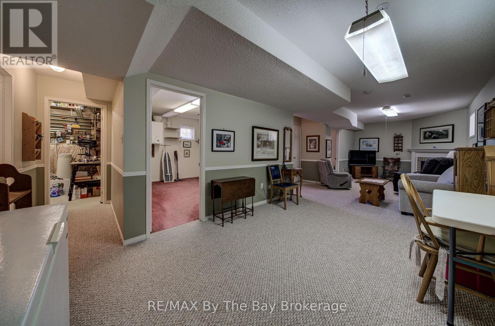 12 SILVER BIRCH AVENUE - 27