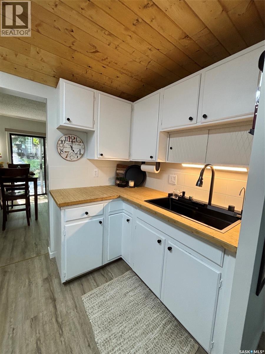 232 Green AVENUE - 14
