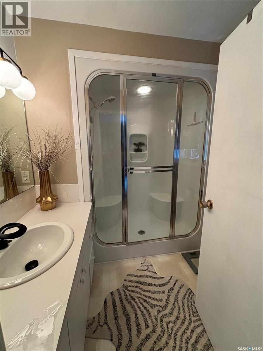 232 Green AVENUE - 21