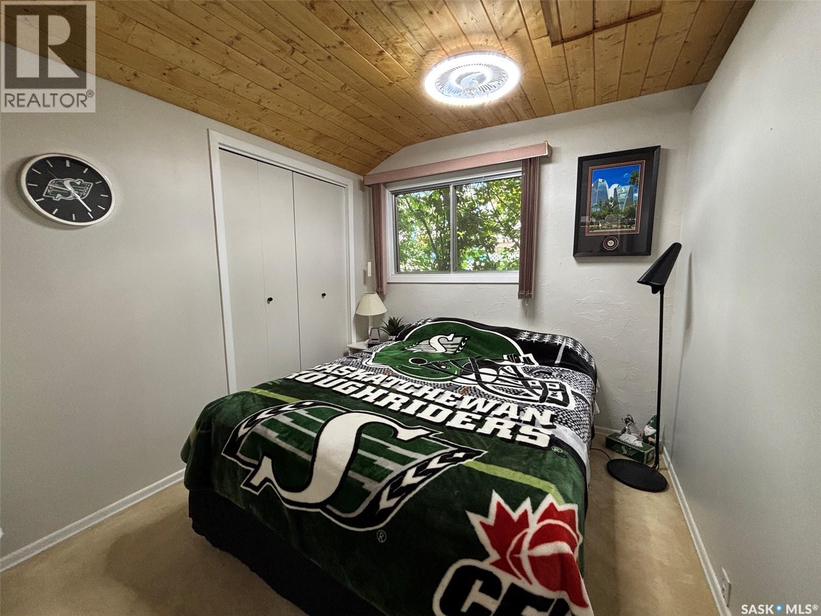 232 Green AVENUE - 23