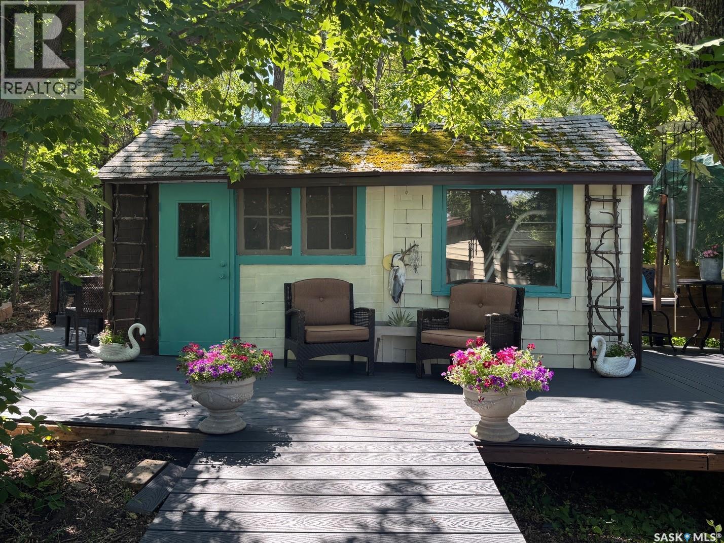 232 Green AVENUE - 27