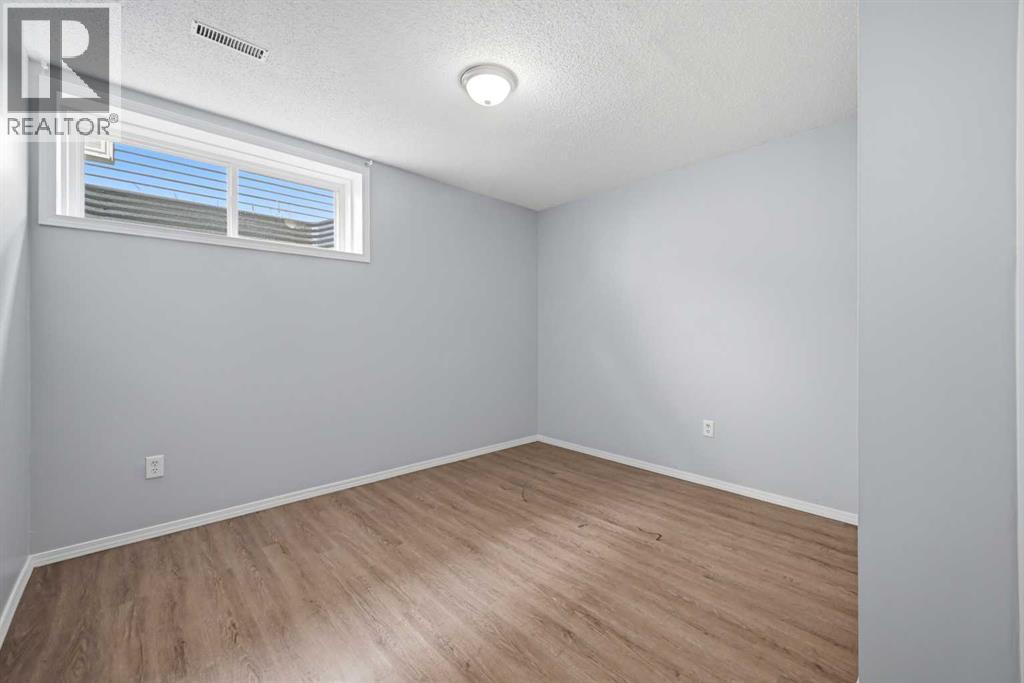 38 Saddleland Crescent NE — photo 42