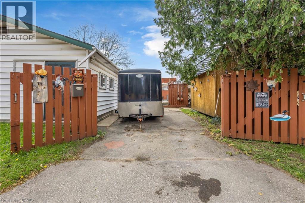 35 JAMES Avenue - 19