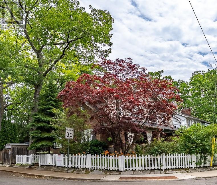 Grand curb appeal