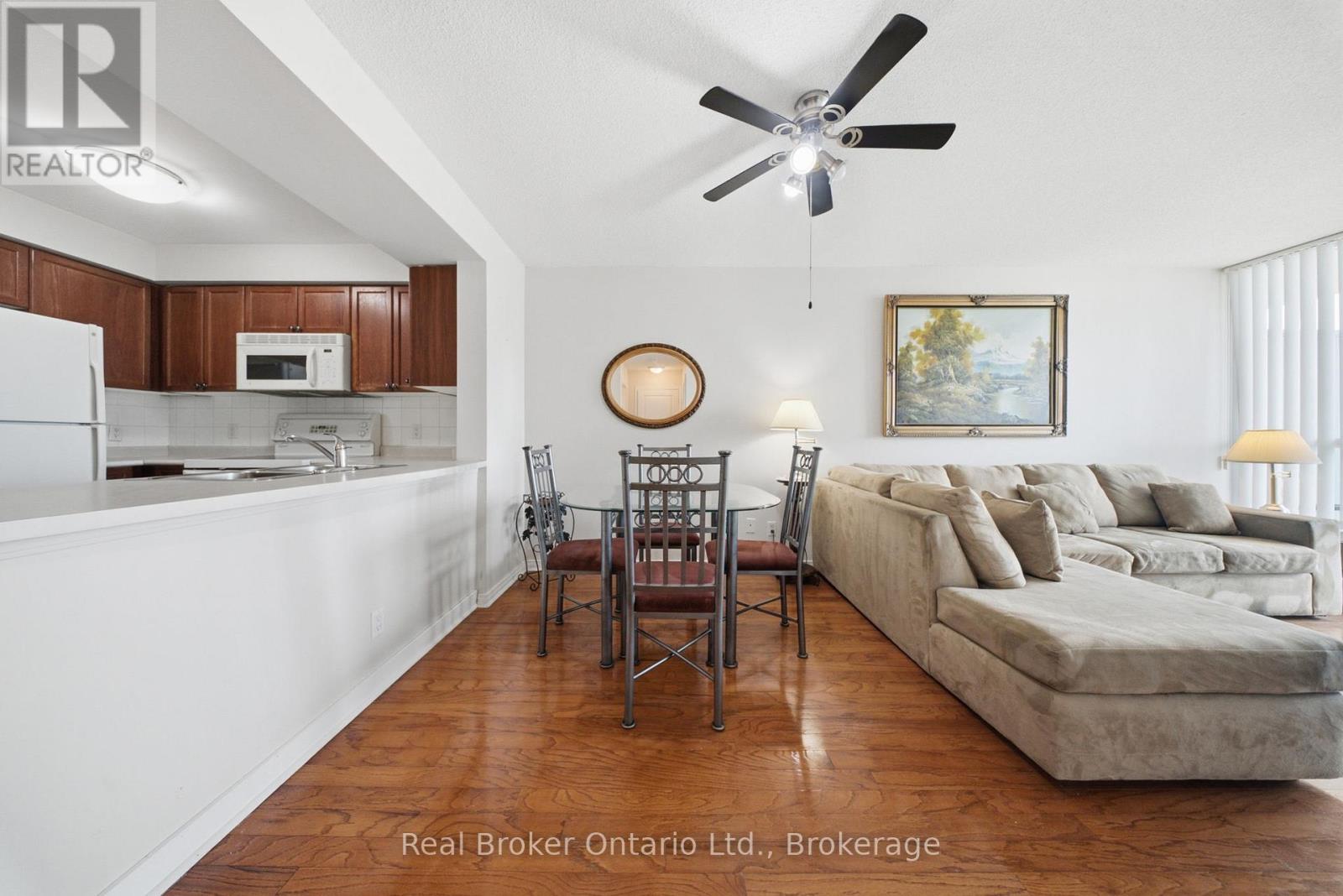 #902 4879 KIMBERMOUNT AVENUE - 12
