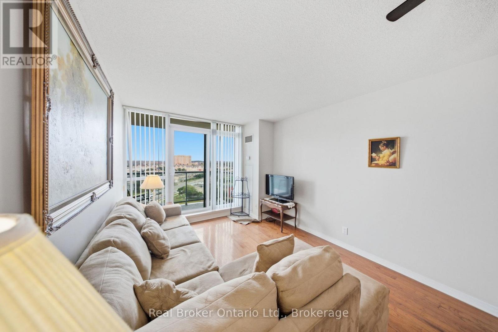 #902 4879 KIMBERMOUNT AVENUE - 16