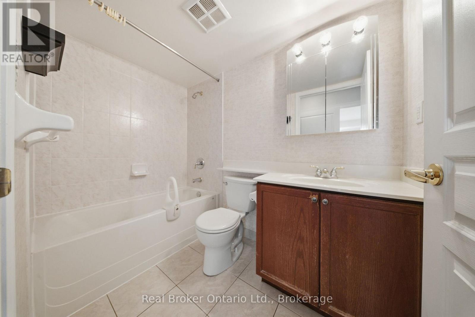 #902 4879 KIMBERMOUNT AVENUE - 21