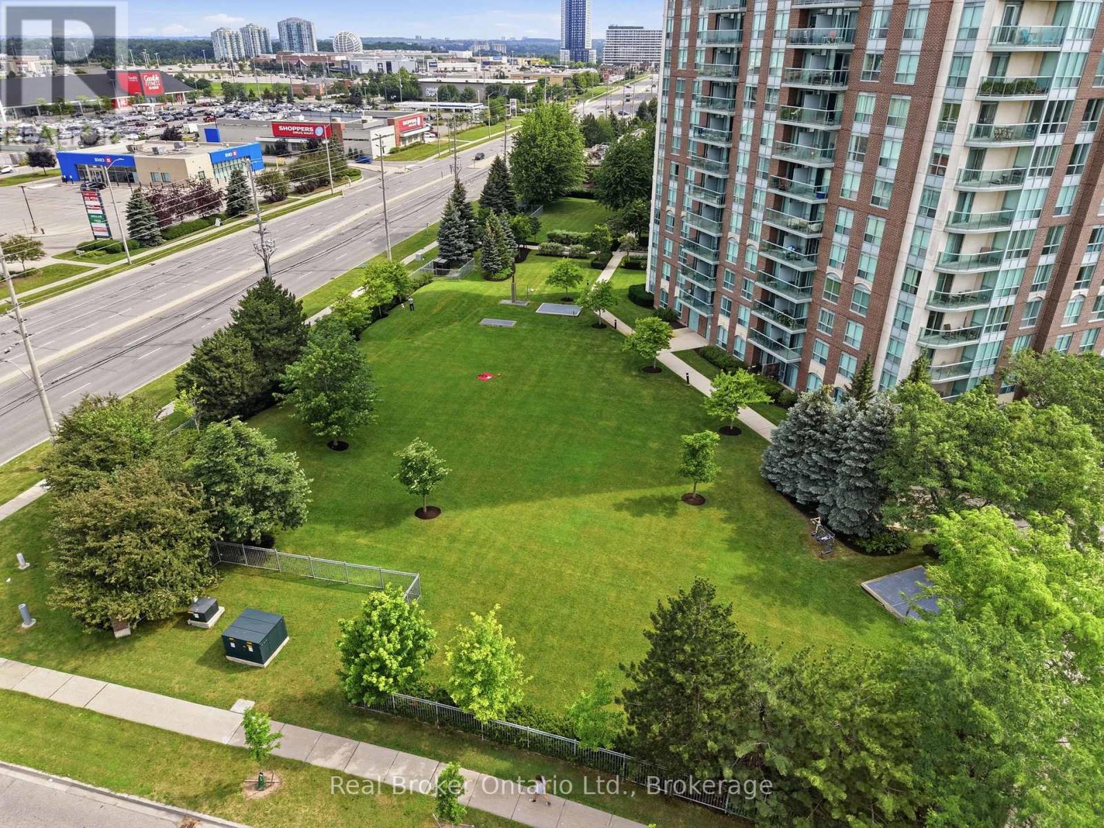 #902 4879 KIMBERMOUNT AVENUE - 34