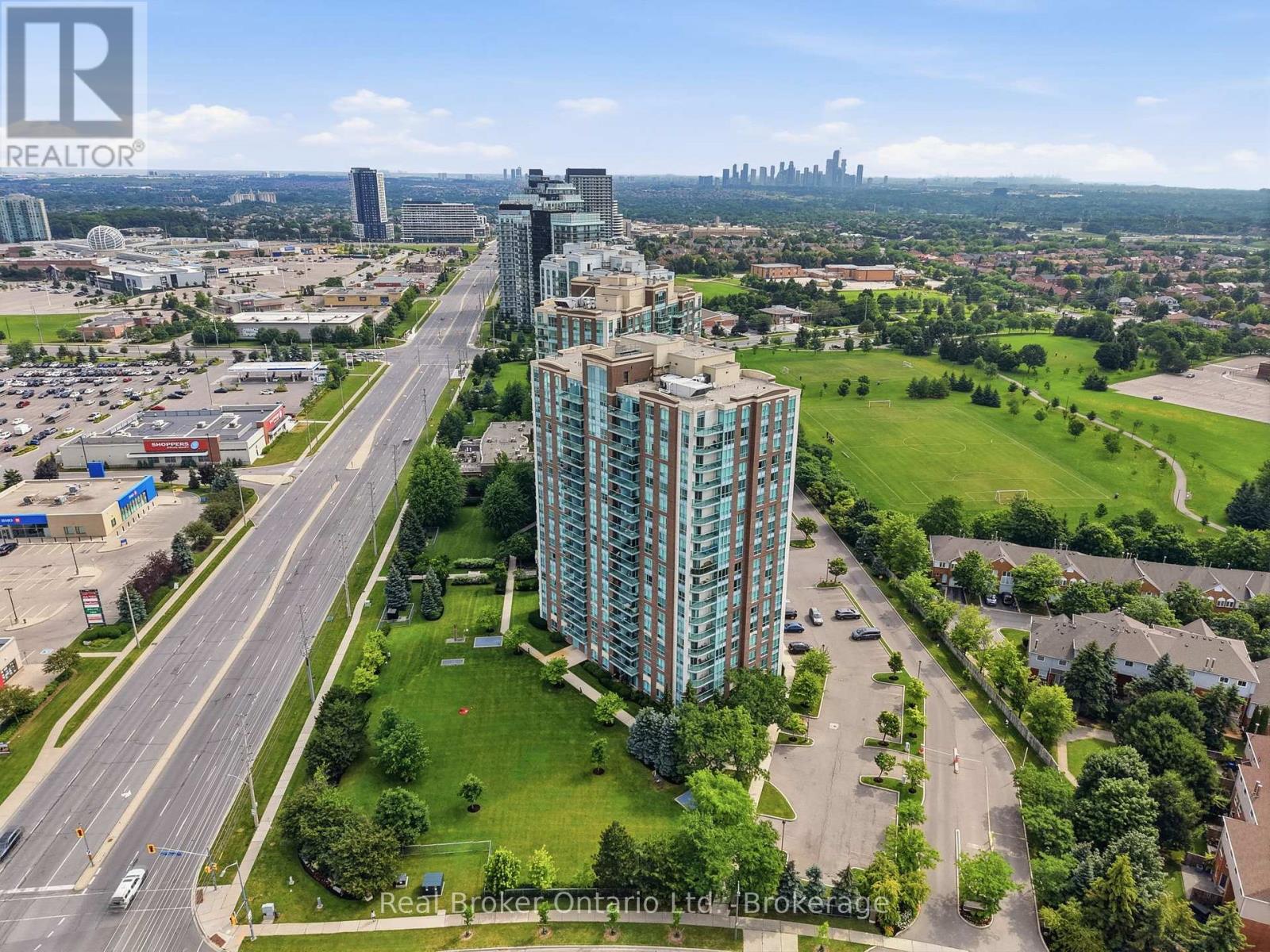 #902 4879 KIMBERMOUNT AVENUE - 35