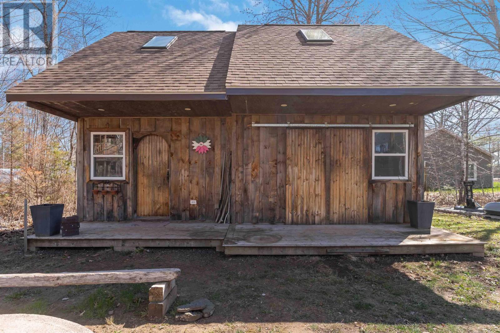 1853 Middle Road - 25