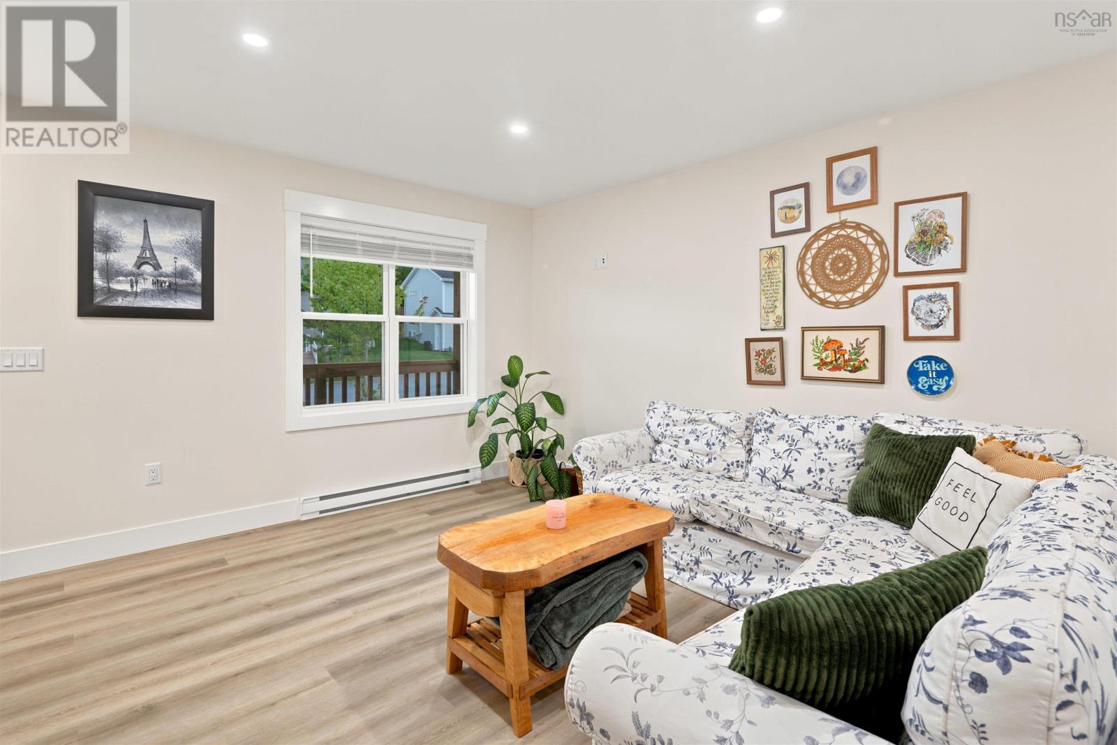 7 Splinter Court - 25