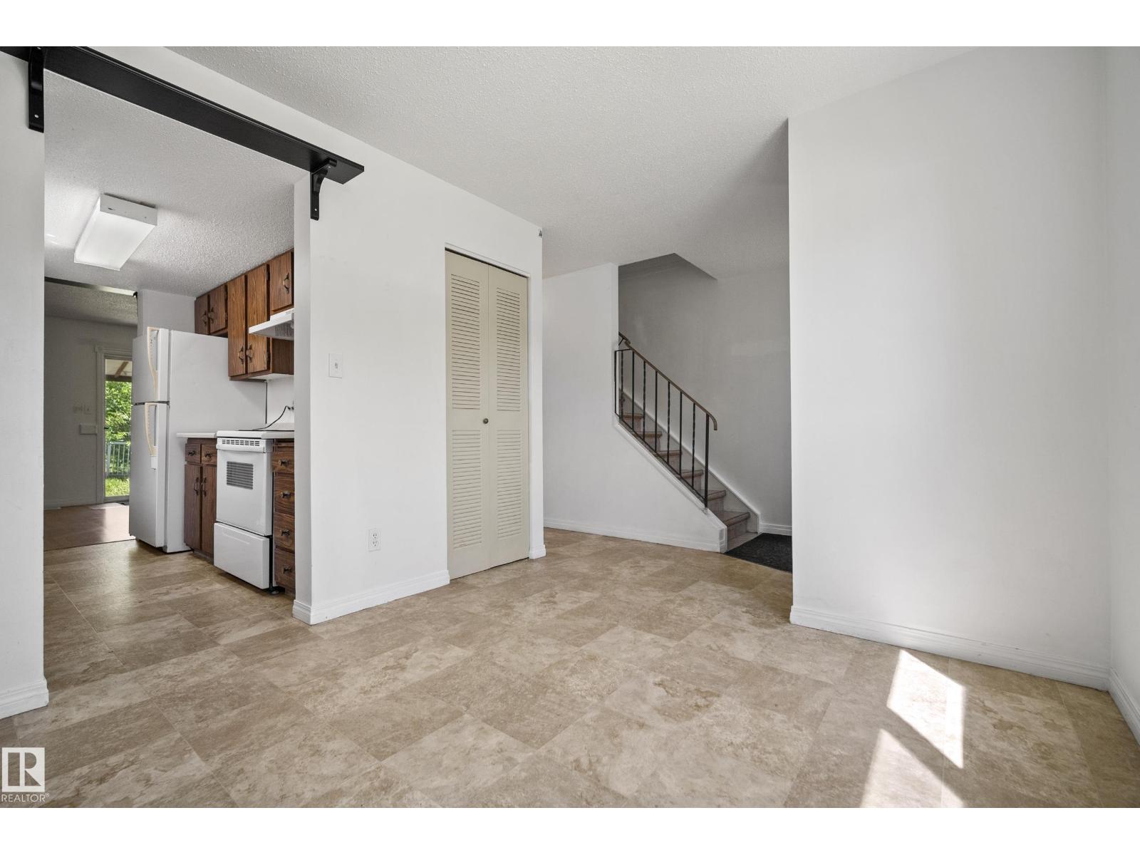 72 STIRLING RD NW - 8