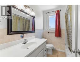 234-236 Ayer Avenue, photo 20