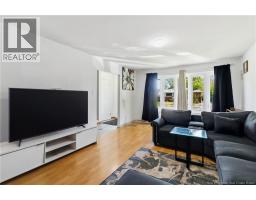 234-236 Ayer Avenue, photo 3