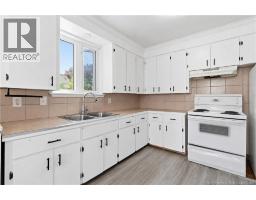 234-236 Ayer Avenue, photo 5