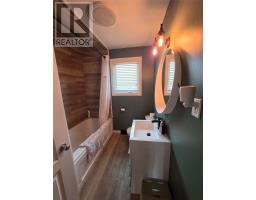 408 Massey Crescent thumbnail 10