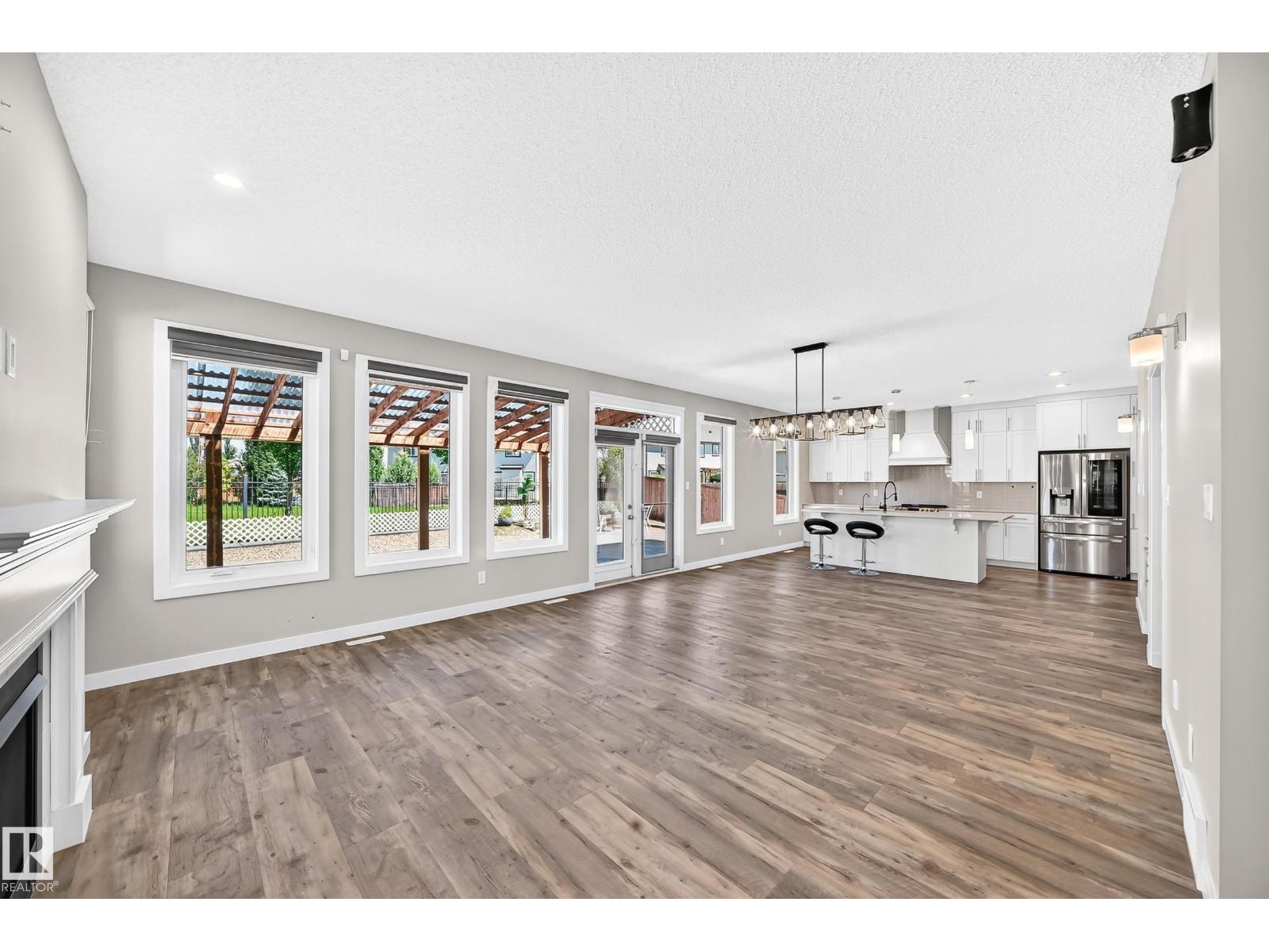 17436 9 AV SW SW - 13