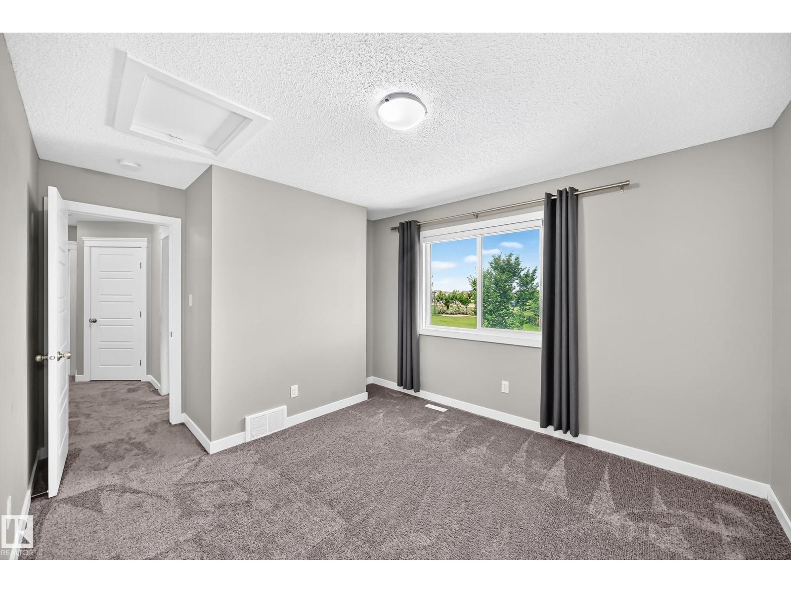 17436 9 AV SW SW - 28