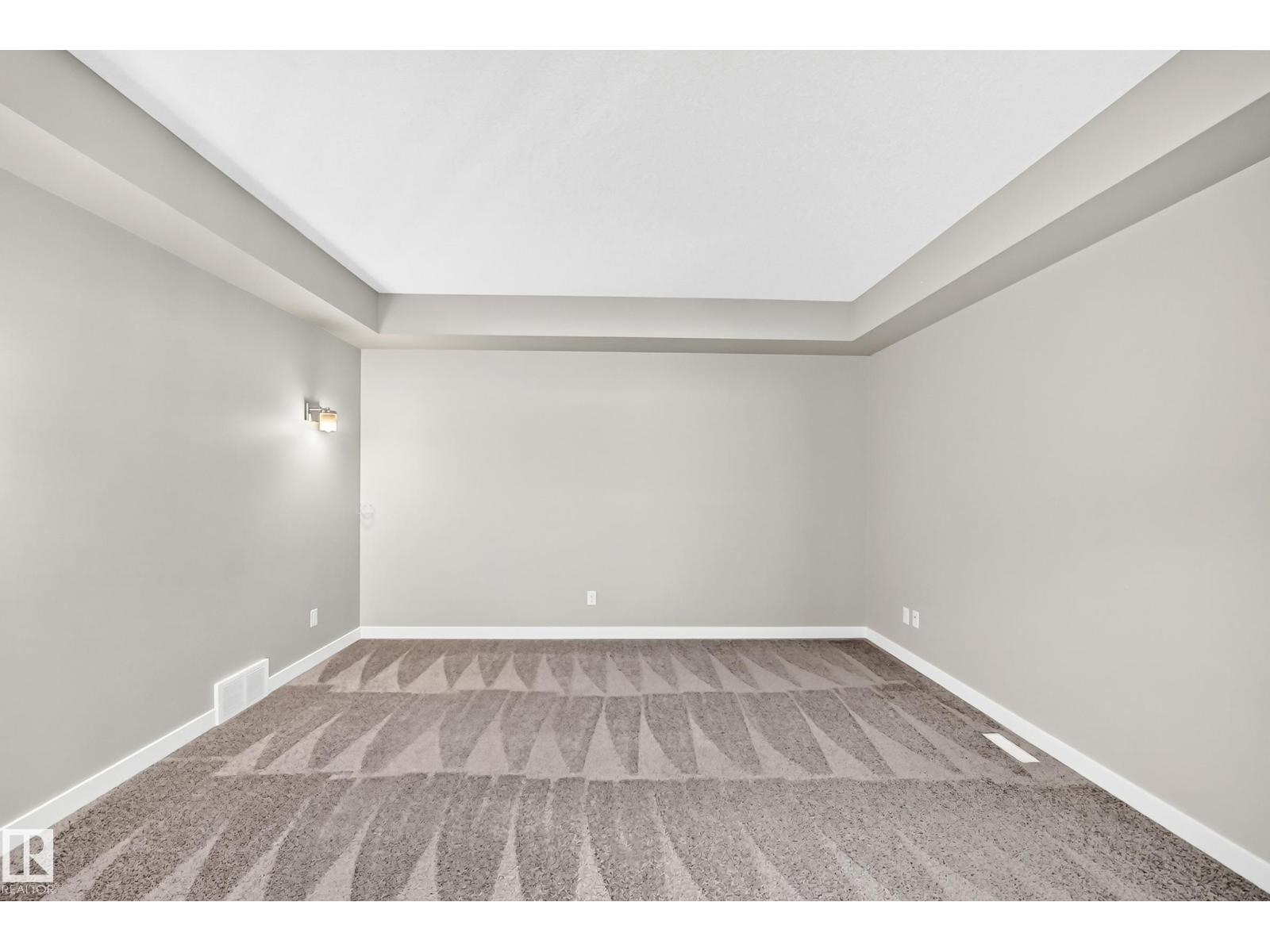 17436 9 AV SW SW - 32