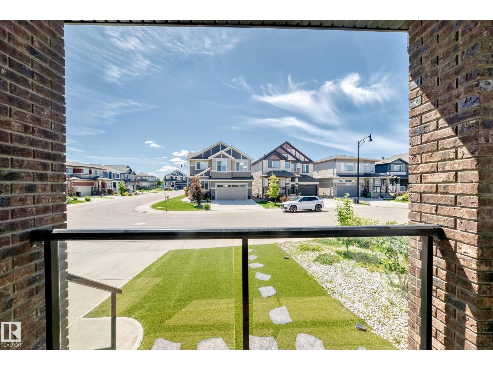 17436 9 AV SW SW - 46