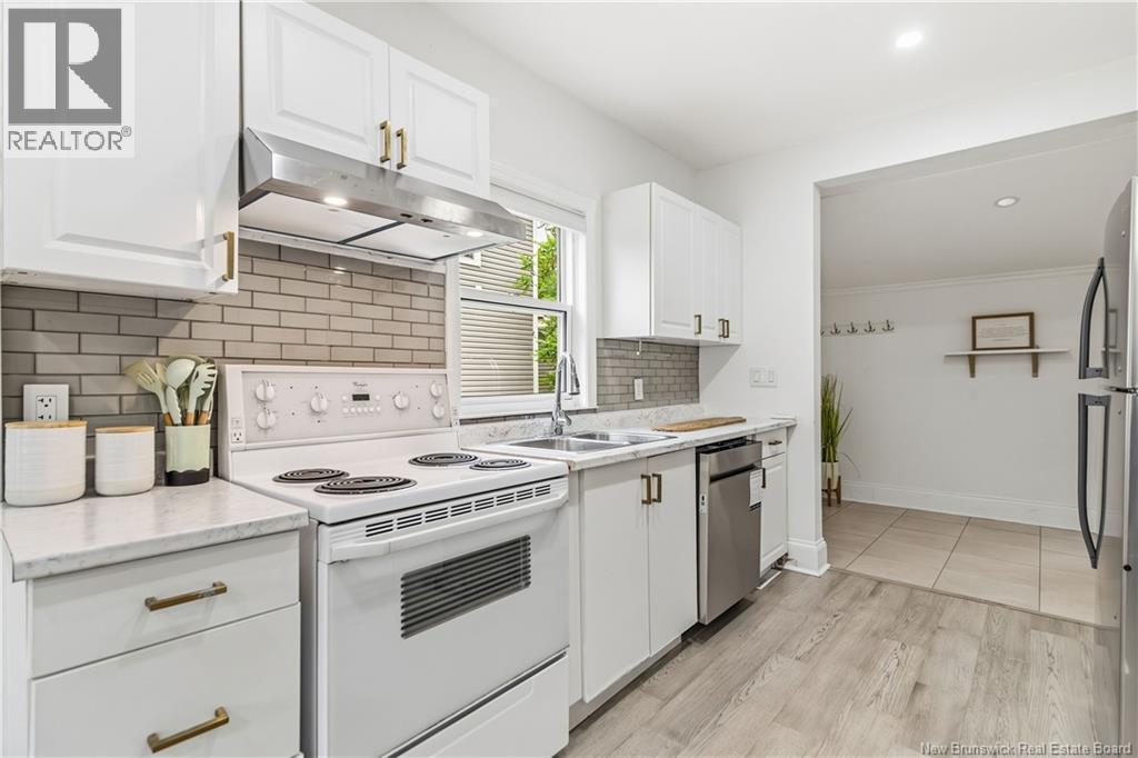 118 Broadway Street - Image 13