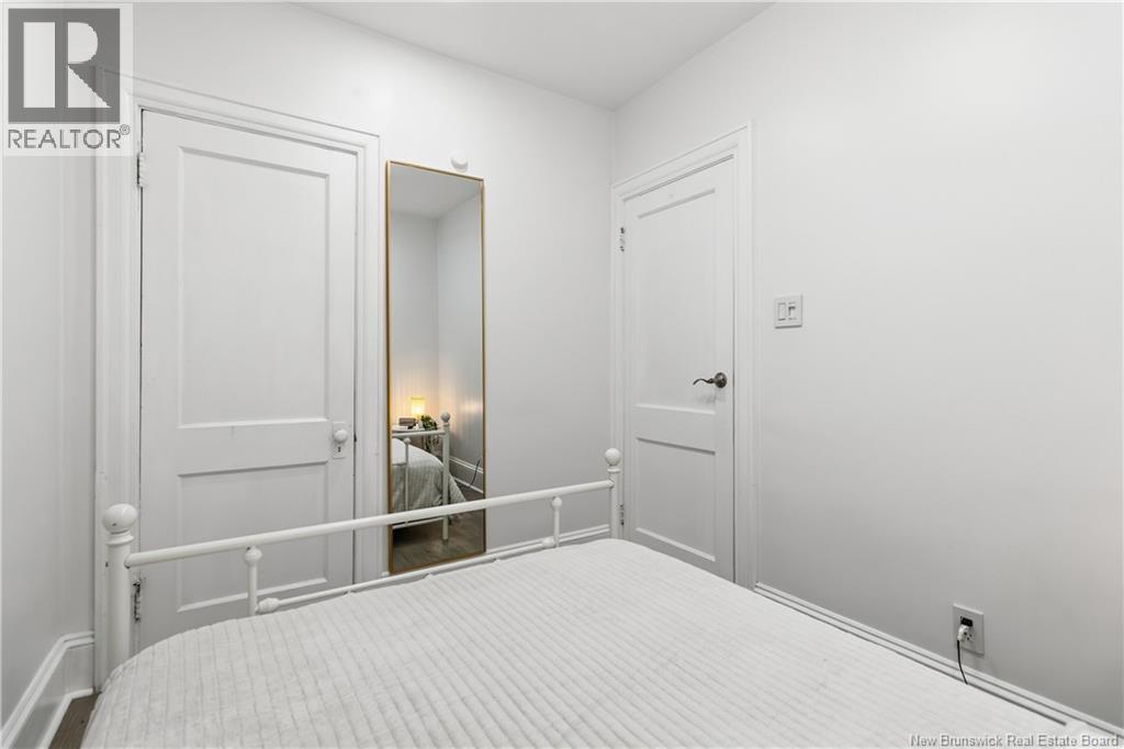 118 Broadway Street - Image 23