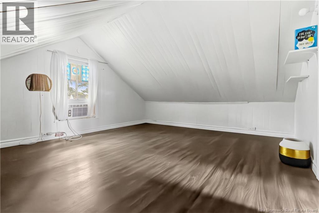 118 Broadway Street - Image 31