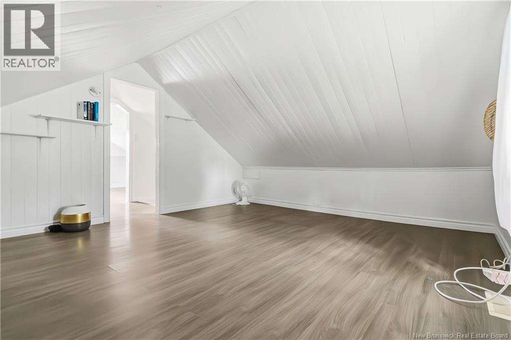 118 Broadway Street - Image 32