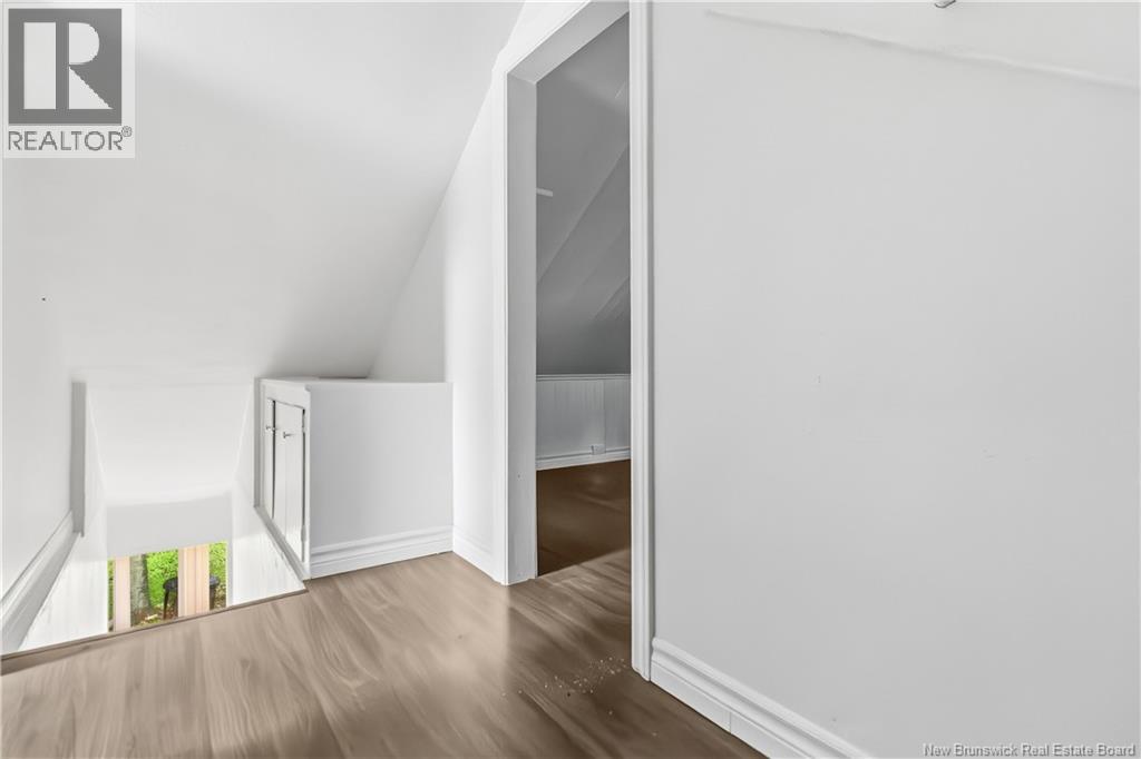 118 Broadway Street - Image 33