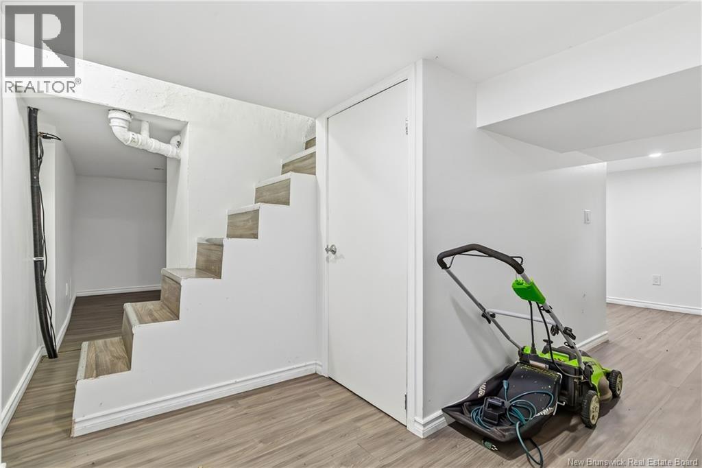 118 Broadway Street - Image 35