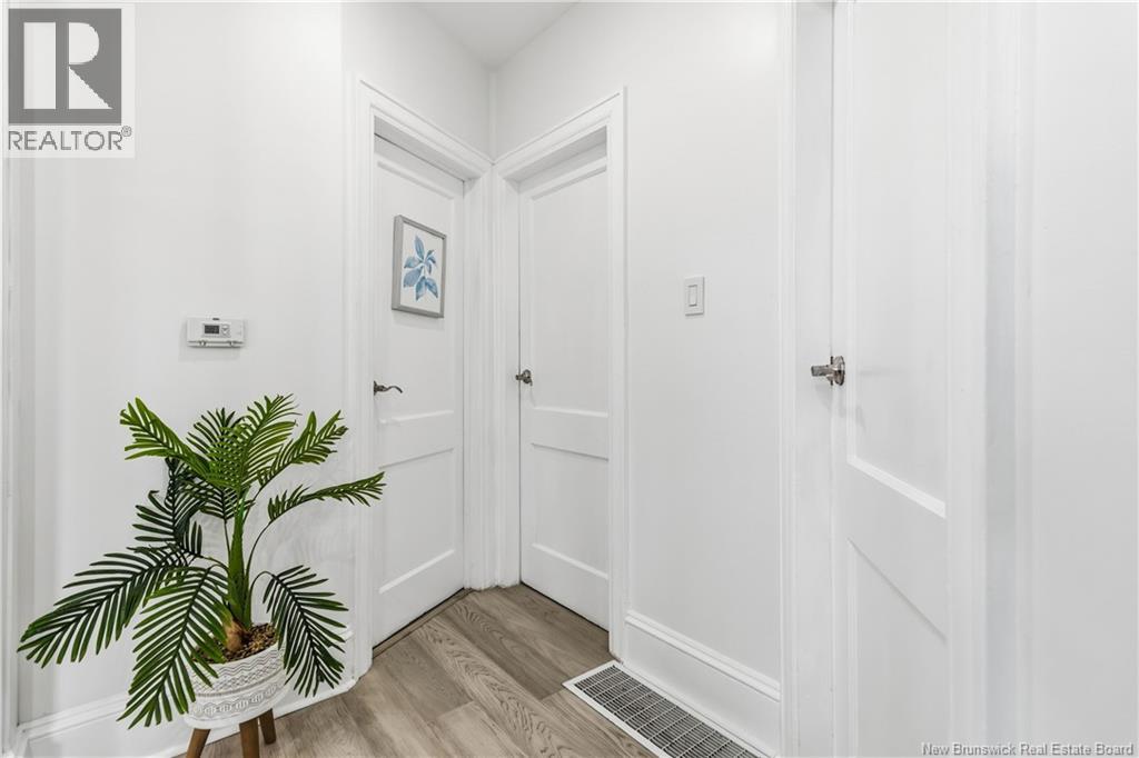118 Broadway Street - Image 4
