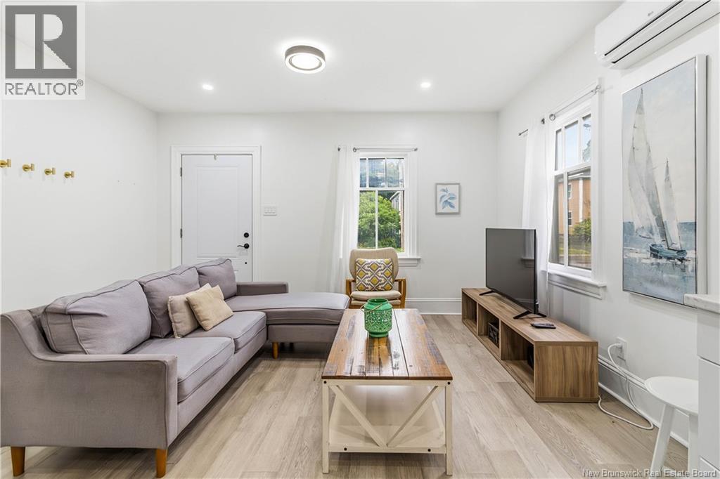 118 Broadway Street - Image 7