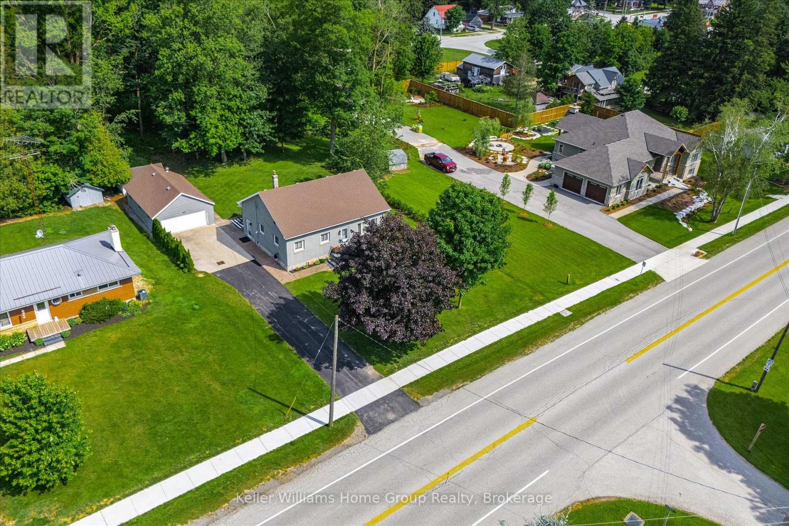 28 PEEL STREET W - Image 3