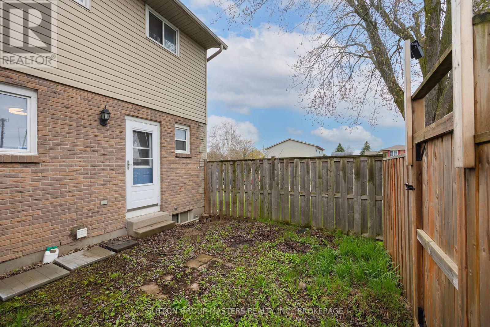 182 ROSEMUND CRESCENT - Image 32
