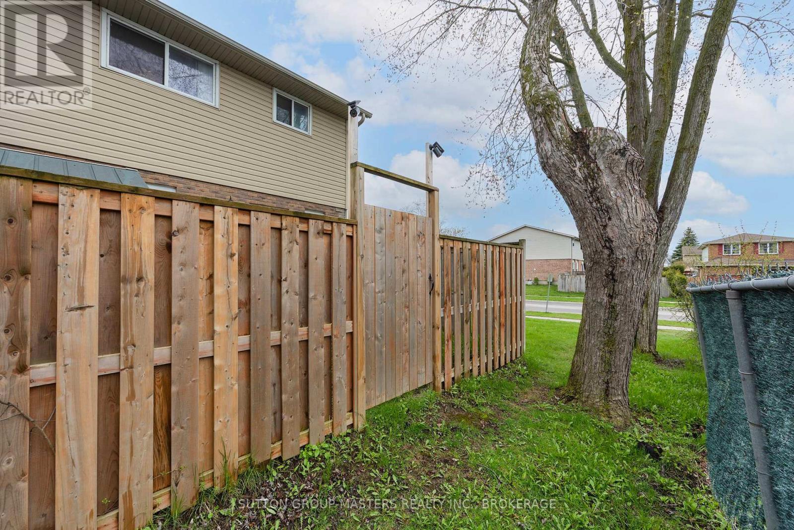 182 ROSEMUND CRESCENT - Image 33