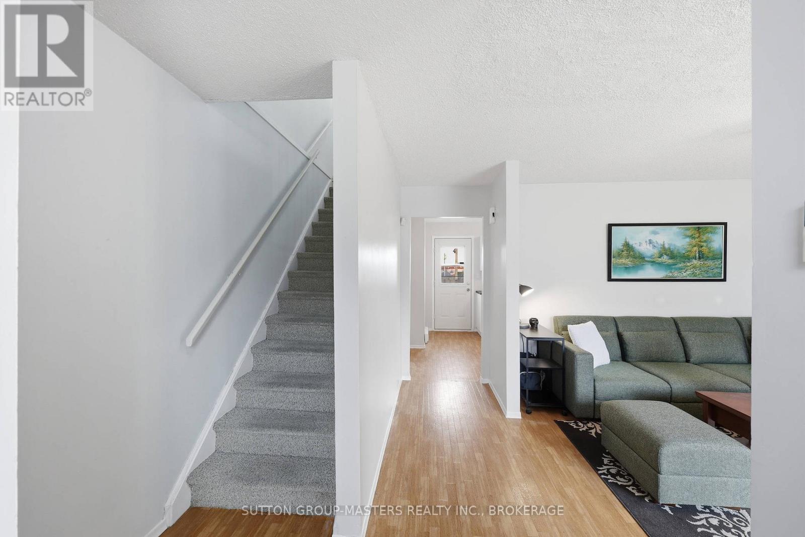 182 ROSEMUND CRESCENT - 7
