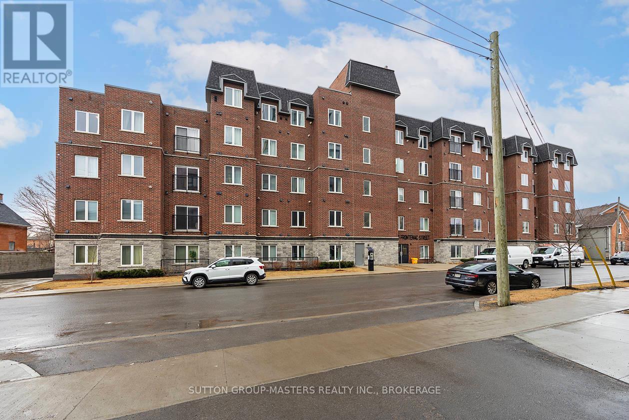 #413 501 FRONTENAC STREET - 1