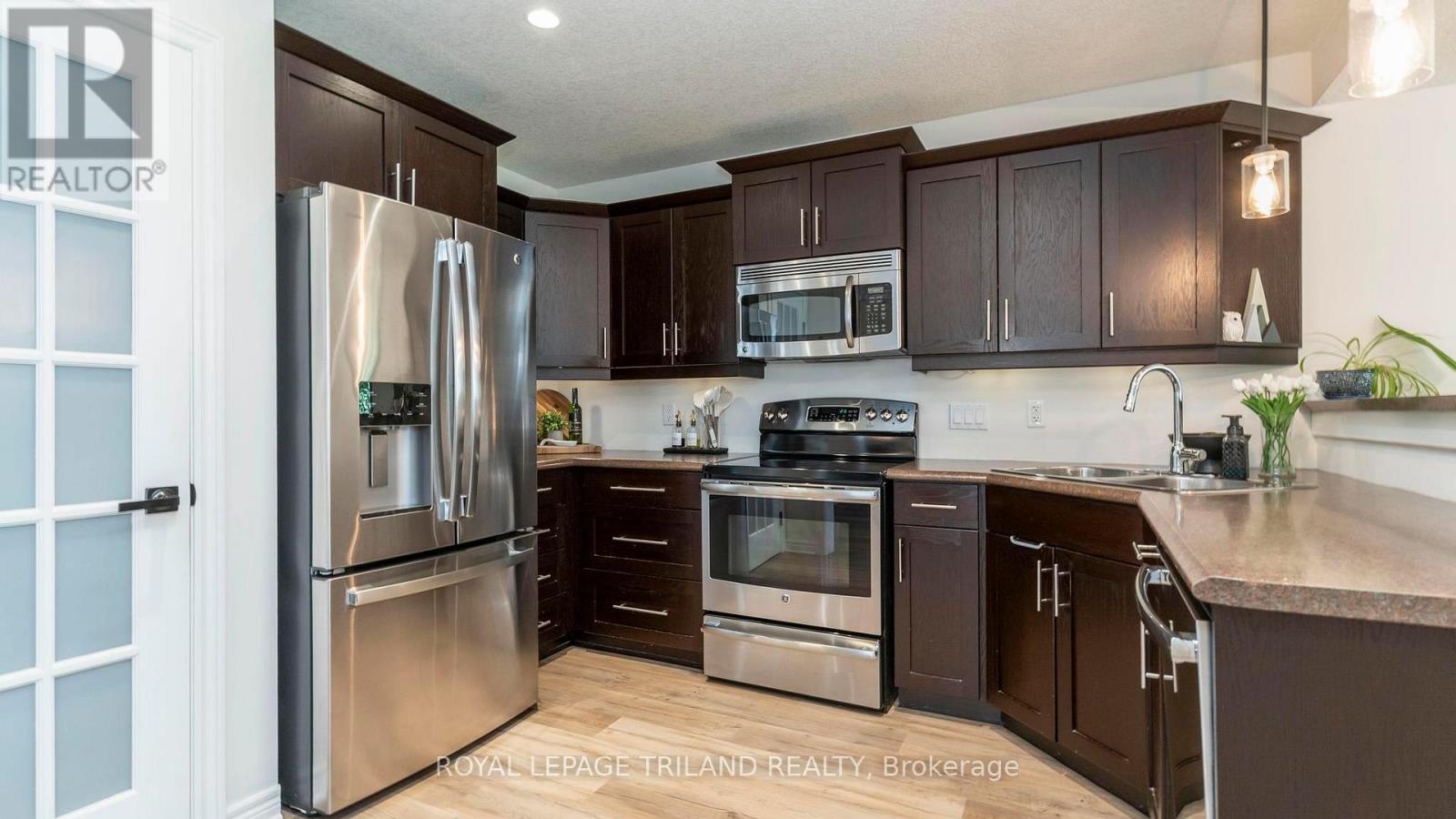 34 PINE VALLEY DRIVE - 11