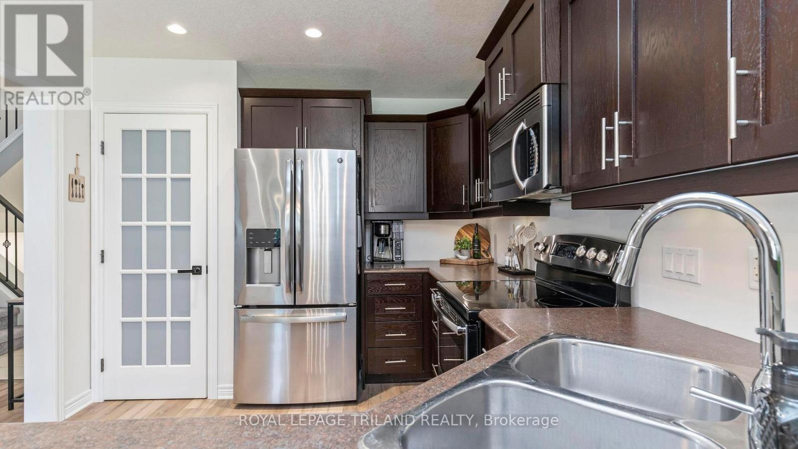 34 PINE VALLEY DRIVE - 12