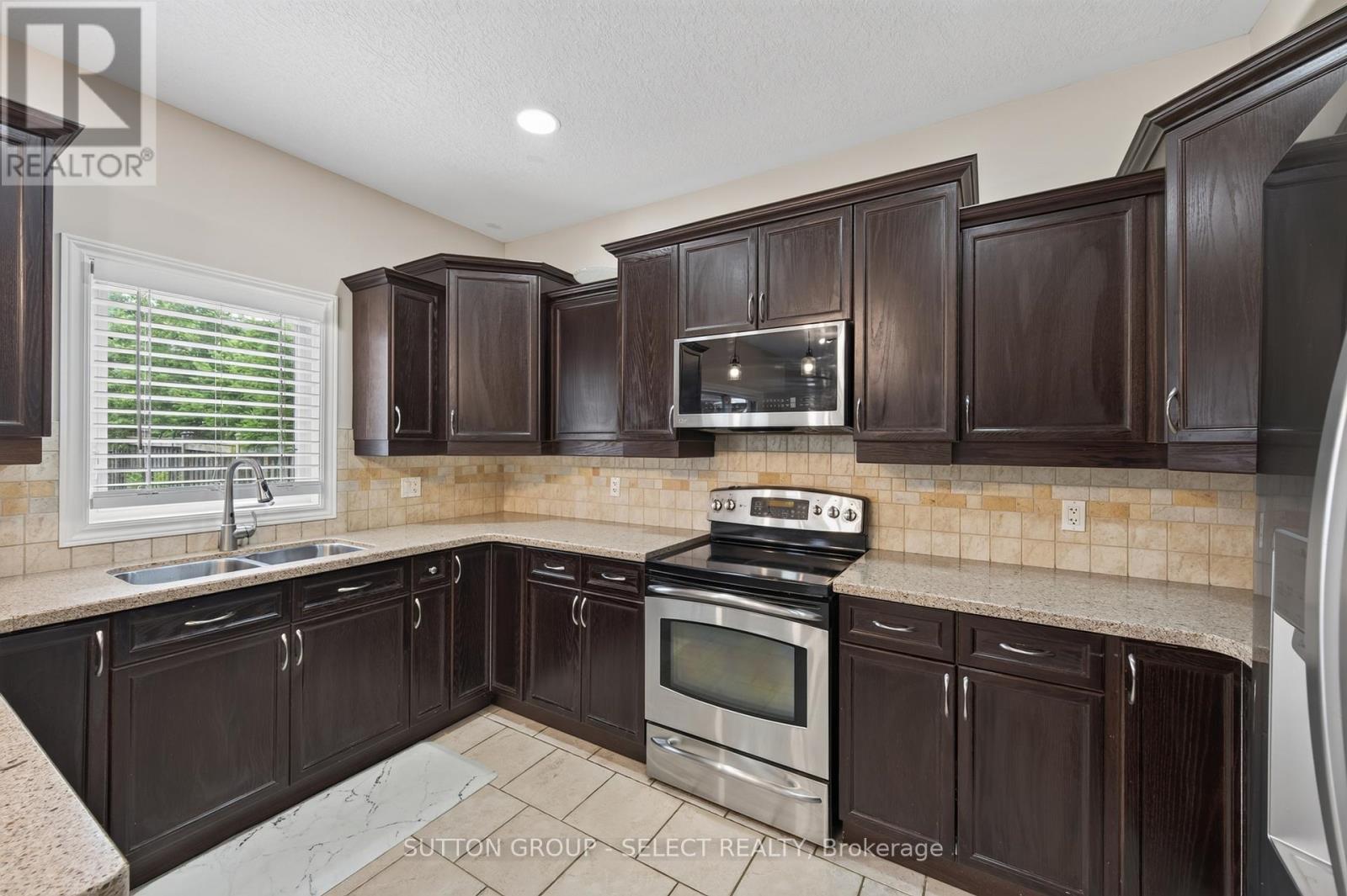 1388 KAINS WOODS TERRACE - Image 10