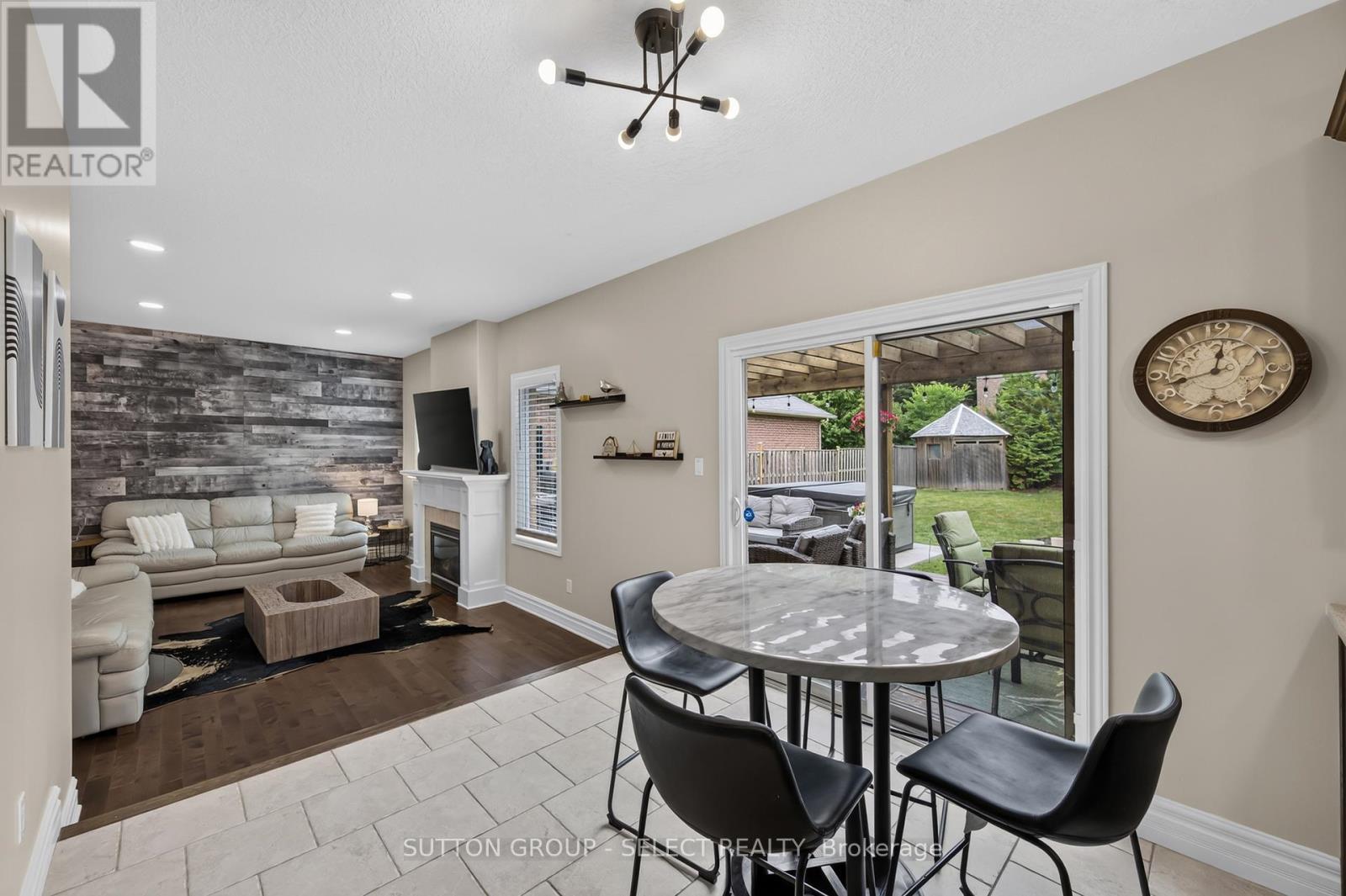 1388 KAINS WOODS TERRACE - Image 11