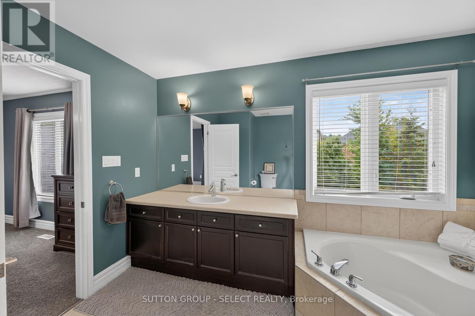 1388 KAINS WOODS TERRACE - Image 19