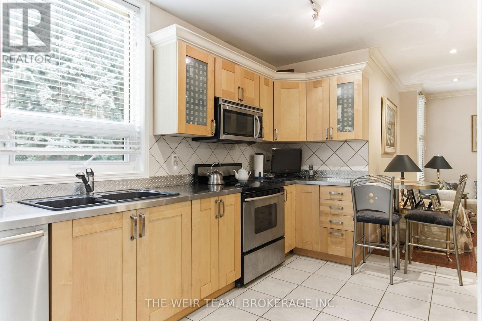 114 DE GRASSI STREET - 10