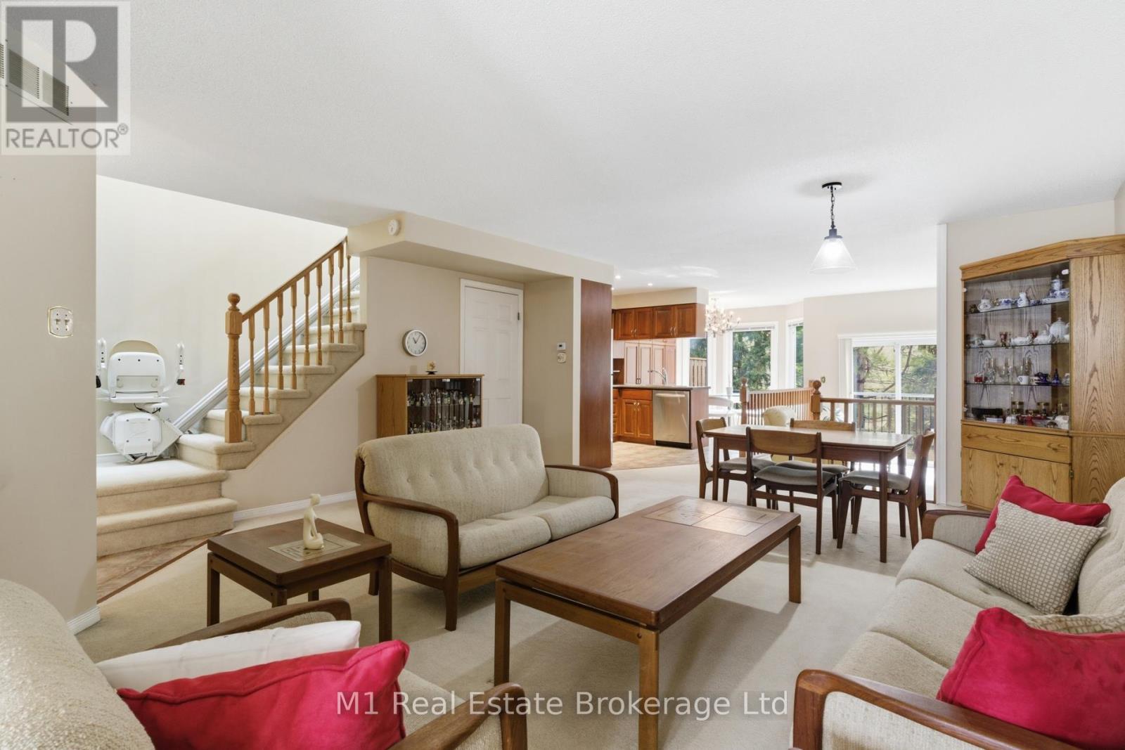 5 MARILYN DRIVE - 12
