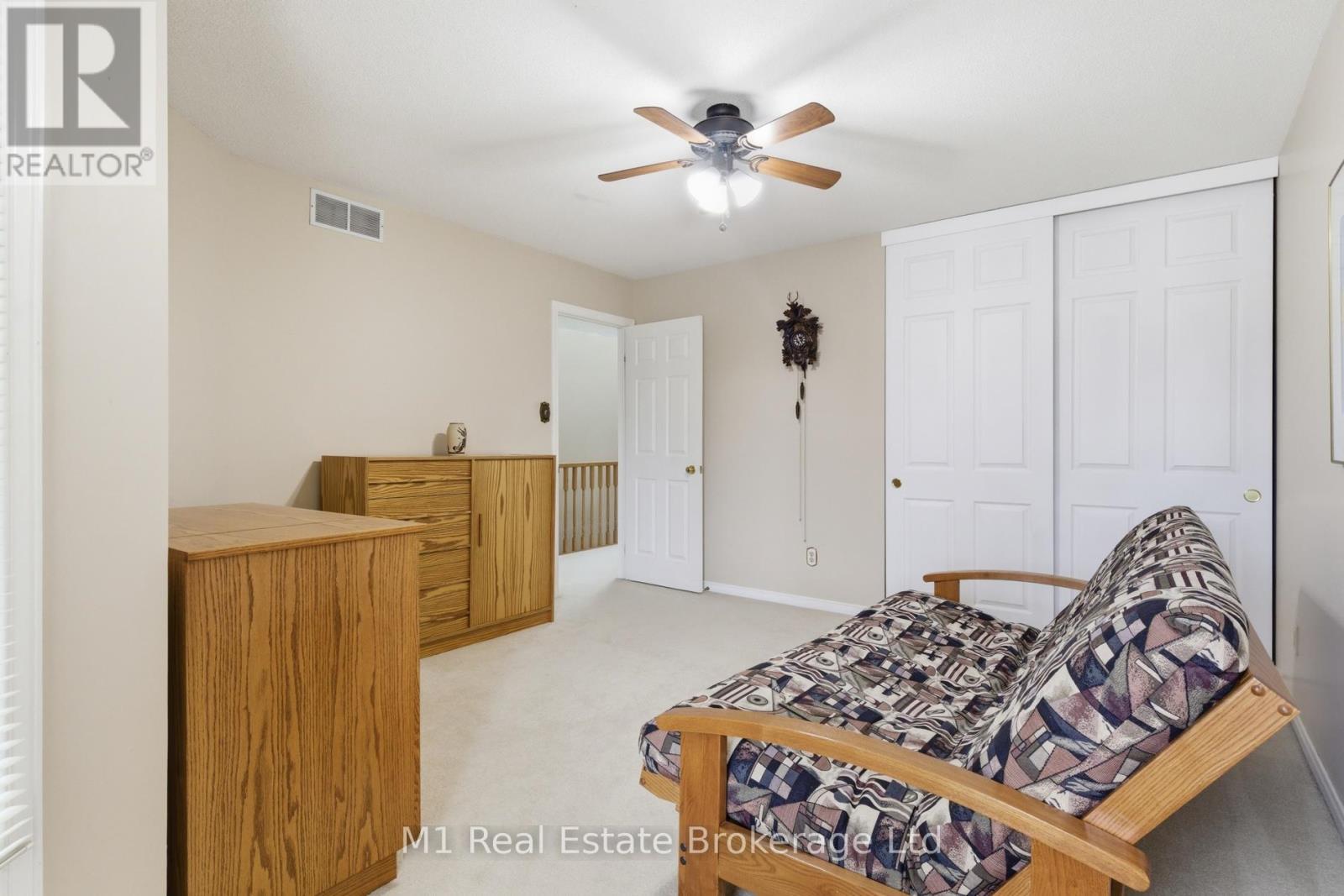 5 MARILYN DRIVE - 25
