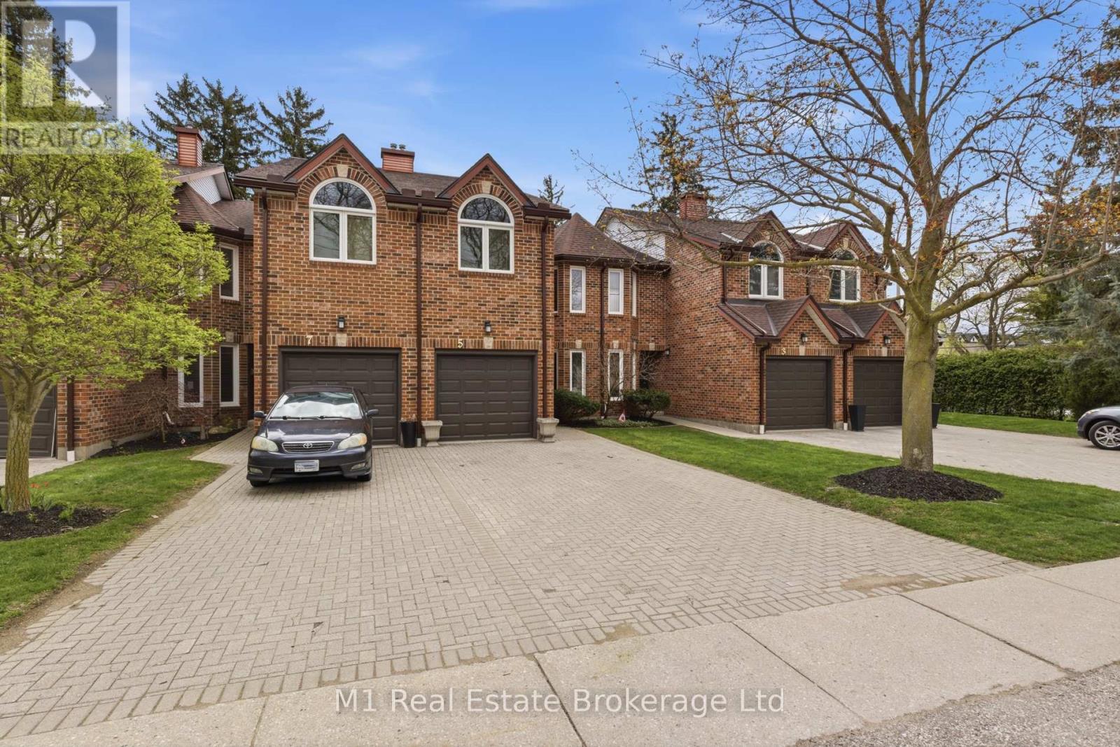 5 MARILYN DRIVE - 5