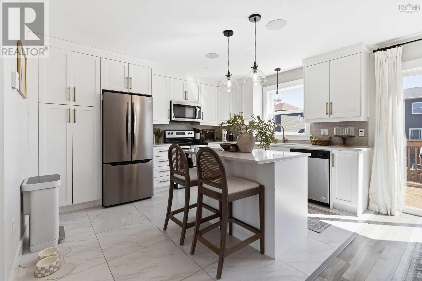 128 Titanium Crescent - 13