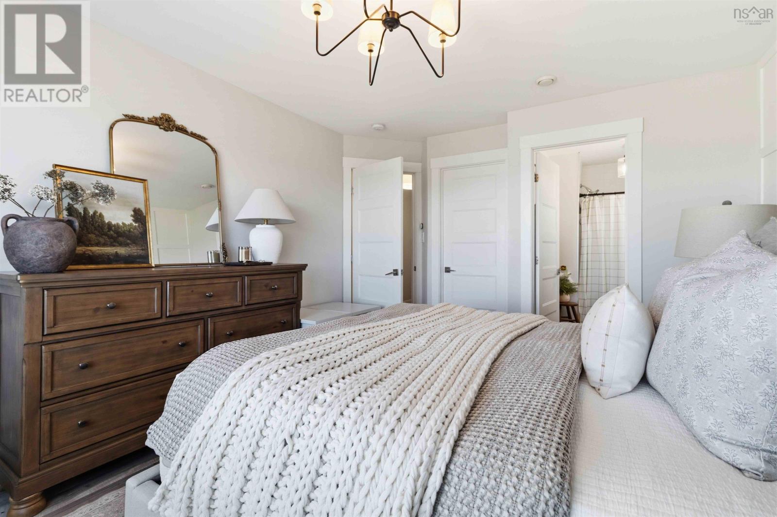 128 Titanium Crescent - 14