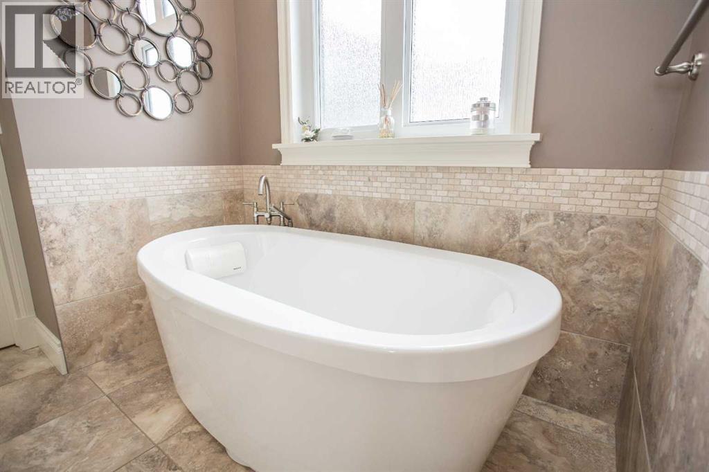 32 Sagewood Close - 22